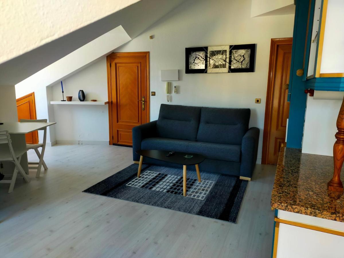 Apartamento En El Casco Antiguo De Ponferrada Bagian luar foto