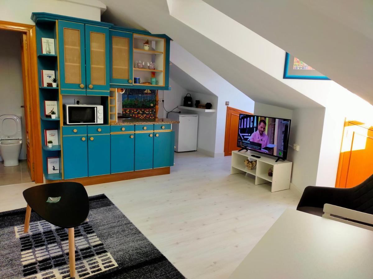 Apartamento En El Casco Antiguo De Ponferrada Bagian luar foto