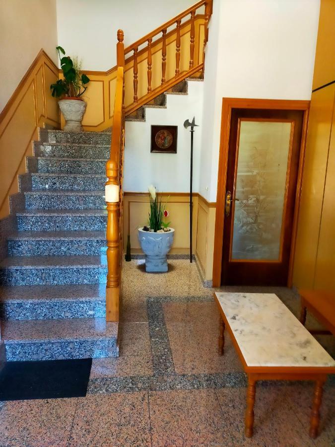 Apartamento En El Casco Antiguo De Ponferrada Bagian luar foto